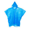 Kertakäyttöinen sadeponcho