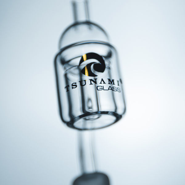 Terminen kvartsibangeri carb cap -hatulla (Tsunami Glass)