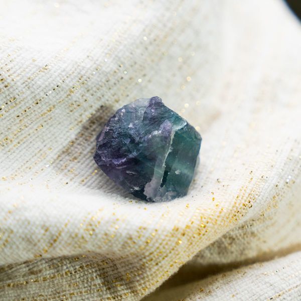 Sateenkaarifluoriitti