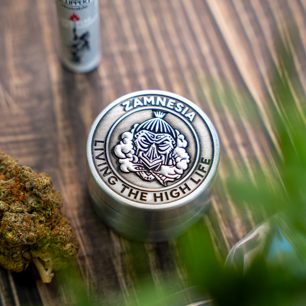 High Life -metallinen grinderi (Zamnesia)