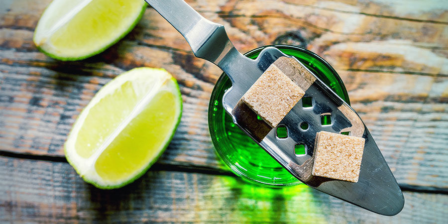 Kuinka valmistaa absinttia tee-se-itse-absinttisetill&auml;