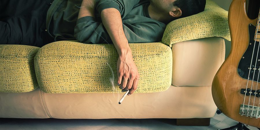 LAISKA COUCH-LOCK-P&Auml;ISS&Auml;OLO