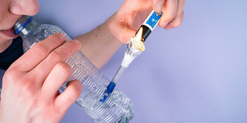 Tee se itse -muovipullobongi DIY plastic bottle bong