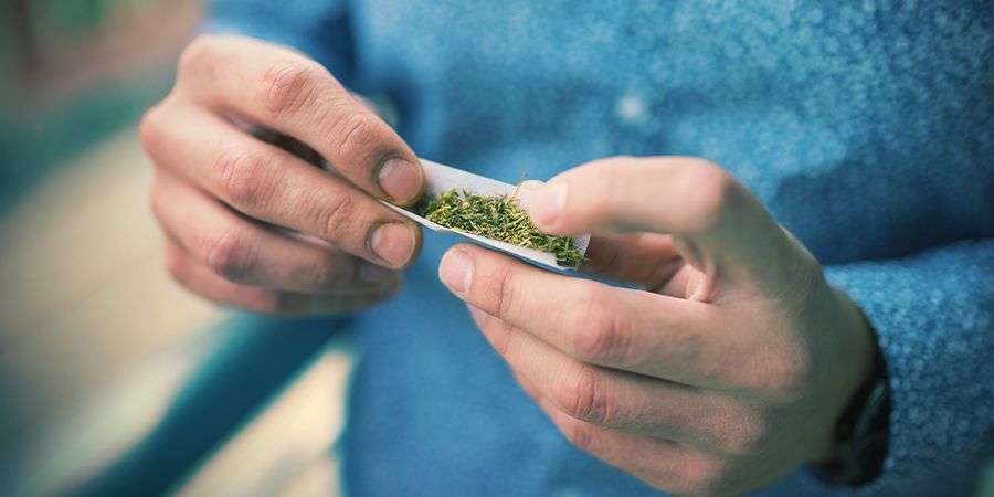 Älä rullaa liian tiukaksi tai liian löysäksi Älä rullaa liian tiukaksi tai liian löysäksi
