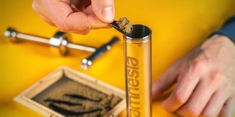 Laita kief puristimeen Laita kief puristimeen