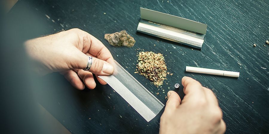 Onko homeisen kannabiksen polttaminen haitallista? Onko homeisen kannabiksen polttaminen haitallista?