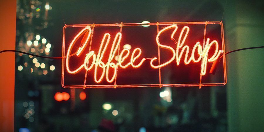 Mitkä rajan lähellä sijaitsevat laadukkaat coffeeshopit myyvät ulkomaalaisille? MITKÄ RAJAN LÄHELLÄ SIJAITSEVAT LAADUKKAAT COFFEESHOPIT MYYVÄT ULKOMAALAISILLE?