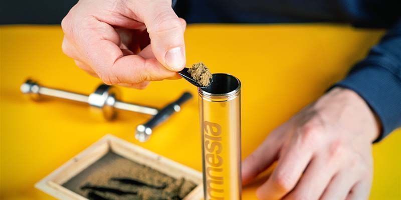 Täytä avattu siitepölypuristin Täytä avattu siitepölypuristin