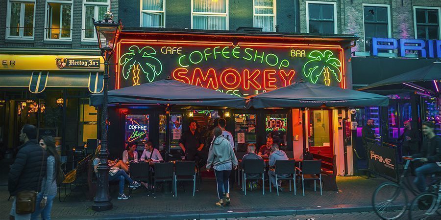 Amsterdamin coffeeshopit Amsterdamin savuttelupaikat: coffeeshopit