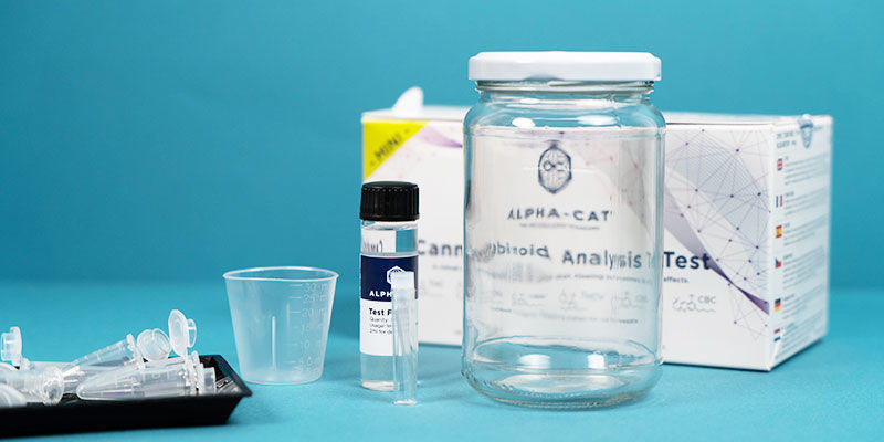Kuinka testata THC- ja CBD-pitoisuudet Alpha-Cat kannabinoiditestin minipakkauksella Kuinka testata THC- ja CBD-pitoisuudet Alpha-Cat kannabinoiditestin minipakkauksella