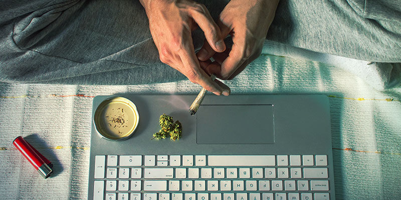 Miten kannabis vaikuttaa uneen? Miten kannabis vaikuttaa uneen?