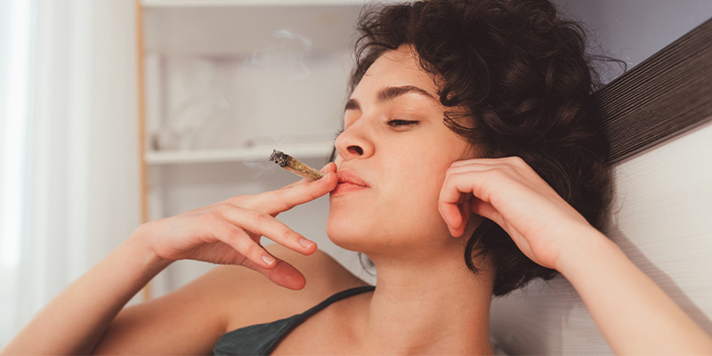 Kuinka välttää yskiminen kannabista polttaessa Kuinka välttää yskiminen kannabista polttaessa