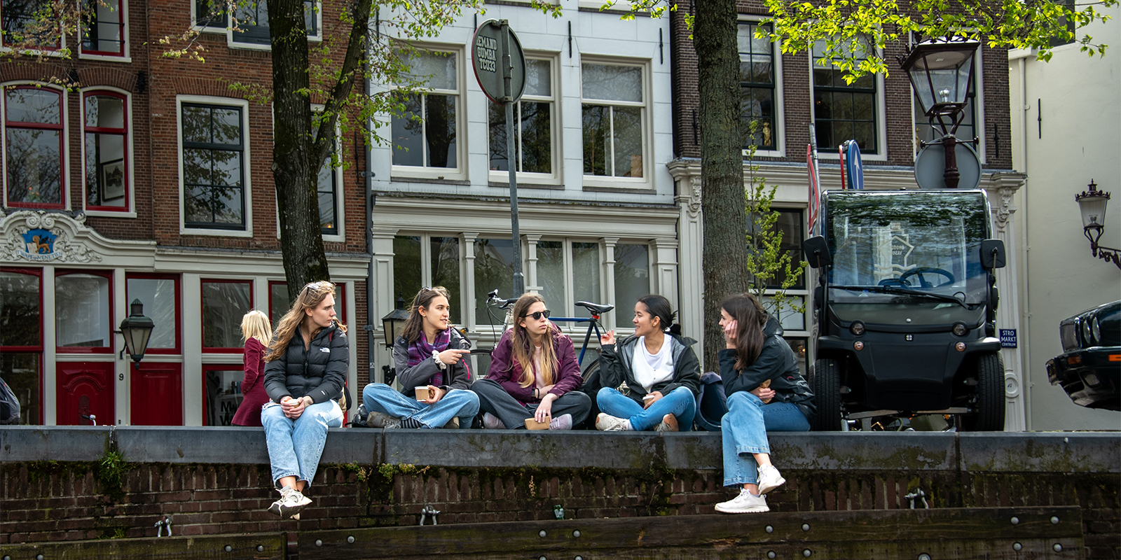 Tutustu Amsterdamin coffeeshop-kulttuuriin