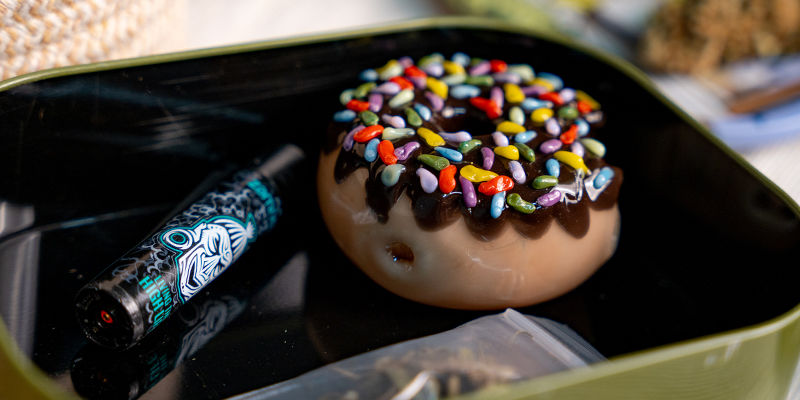 Lasipiippu Donut Bite Me Glass Pipe Donut Bite Me