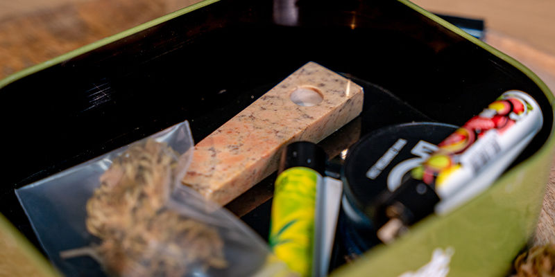 Saippuakivipiippu, suorakulmio Soapstone Pipe Rectangle