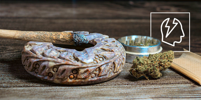 Tappaja, joka poltti kannabista The Killing Pot Smoker