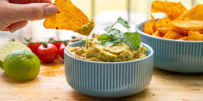 Kannabisguacamole ja sipsit (kohtalainen) Kannabisguacamole ja sipsit (kohtalainen)