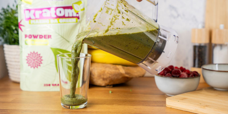 Sekoita tasaiseksi ja tarjoile. Blend until fully mixed, then serve.