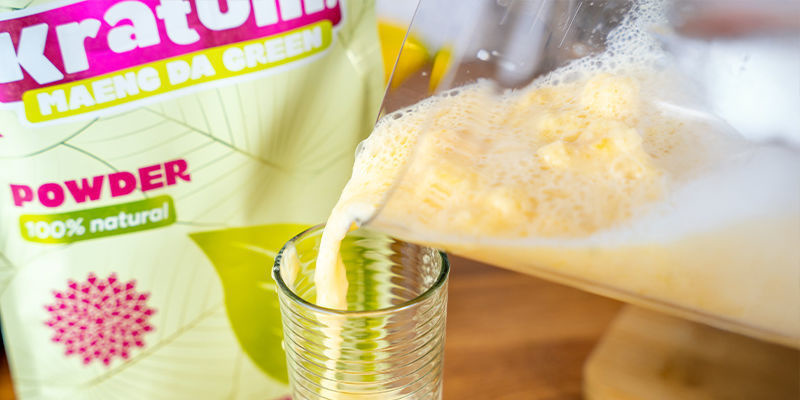 Trooppinen kratom-smoothie Tropical kratom smoothie