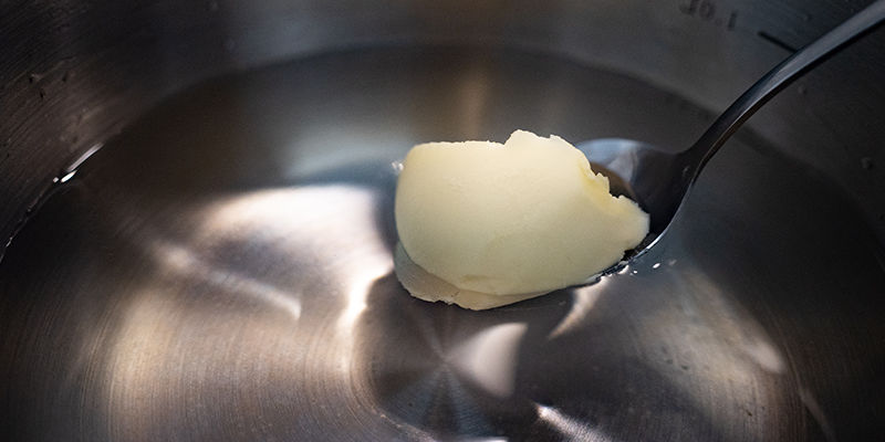 Lisää 2 ruokalusikallista voita tai kookosöljyä Add 2 Tablespoons Of Butter Or Coconut Oil