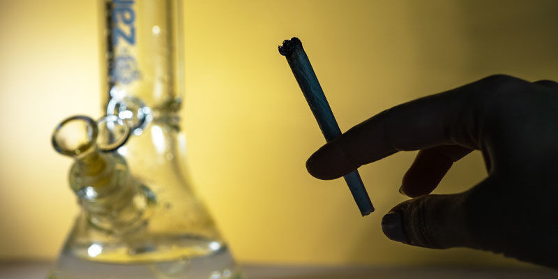 Suodattiko bongin vesi THC:tä? Does bong water filter out THC?