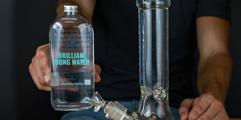 Käytä Brilliant Bong Wateria Use Brilliant Bong Water