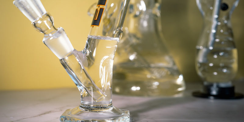 Miksi bongissa käytetään vettä? Miksi bongissa käytetään vettä?