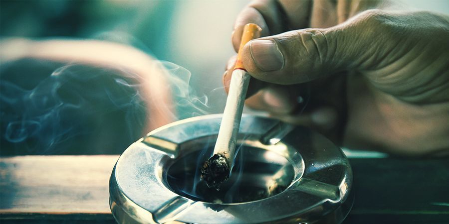 Ei enää savua tai haisevia tuhka-astioita Miksi höyrystää: ei enää savua tai haisevia tuhka-astioita