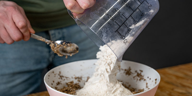 Lisää ruskea riisijauho PF tek Add the brown rice flour