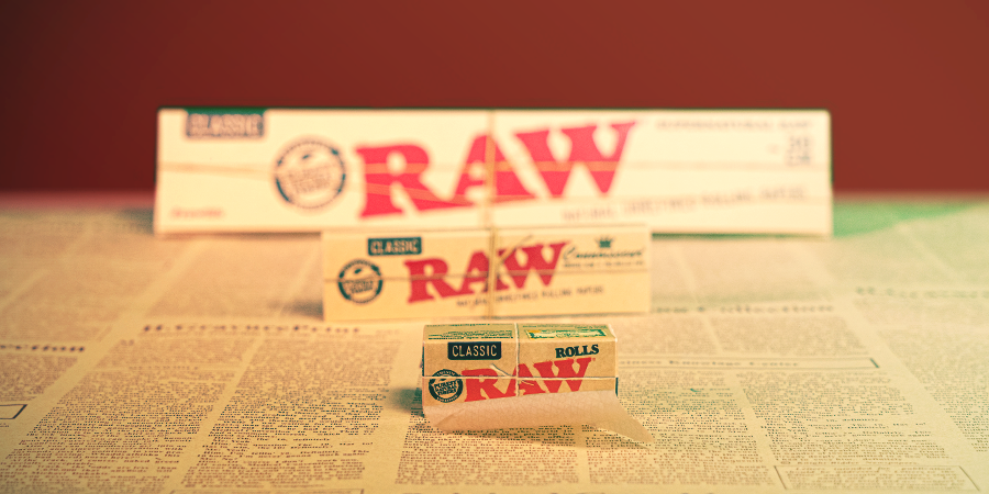 RAW S&Auml;TK&Auml;PAPERIT USEISSA KOISSA