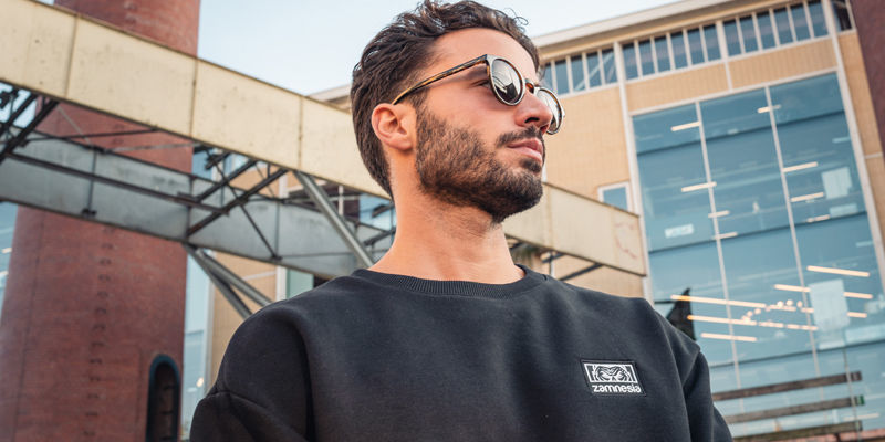 Zamnesia Icon -collegepaita, musta