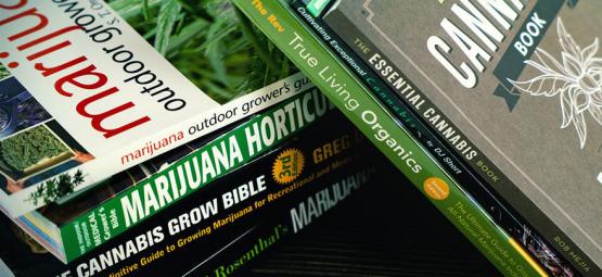Top 10 kannabiksen kasvatuskirjat — aloittelijasta edistyneeseen