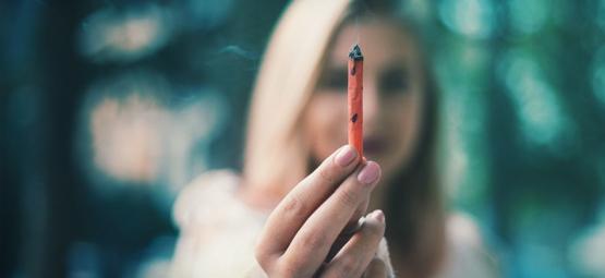 Kuinka kauan kannabiksen vaikutus kestää ja miten pilveen voit päästä